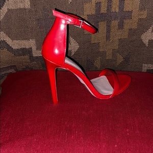Sexy and sharp, Aldo 👠 heels!